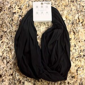 NWT Black infinity scarf